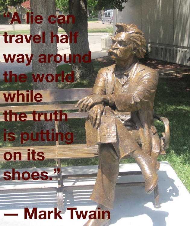 Mark_Twain_statue,_Garden_City,_KS_IMG_5875